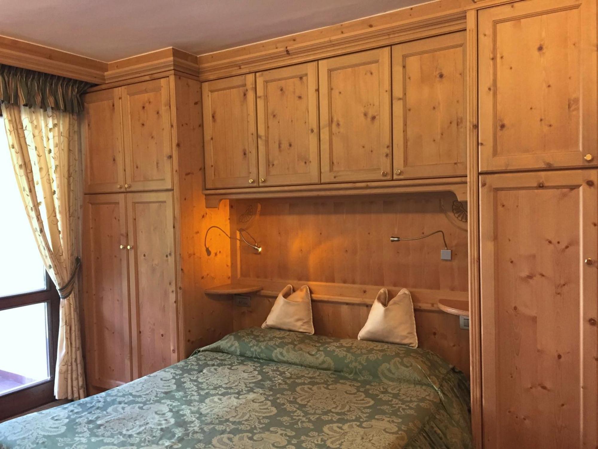 Parkhotel Ladinia San Vito di Cadore Rum bild