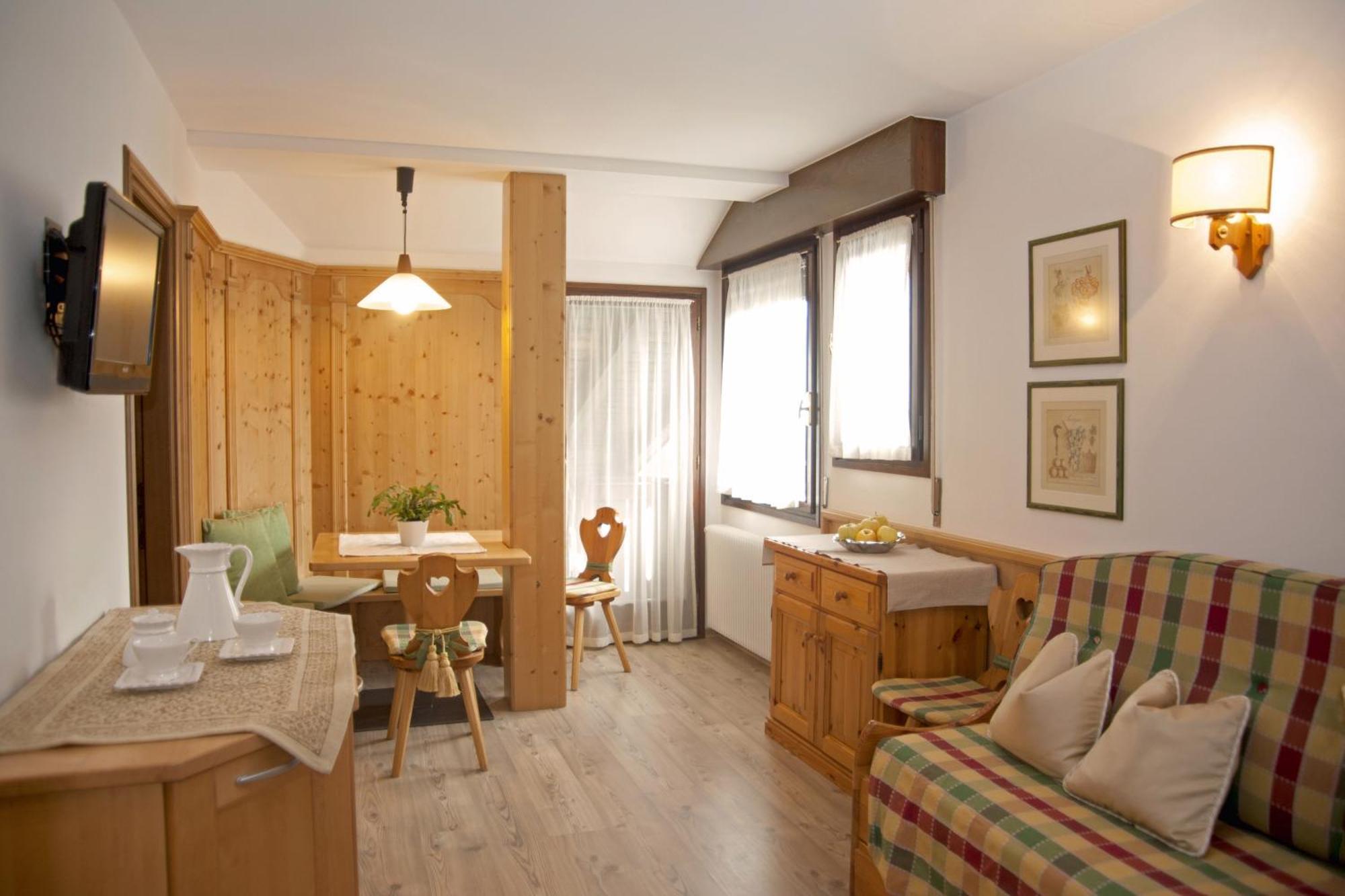 Parkhotel Ladinia San Vito di Cadore Rum bild