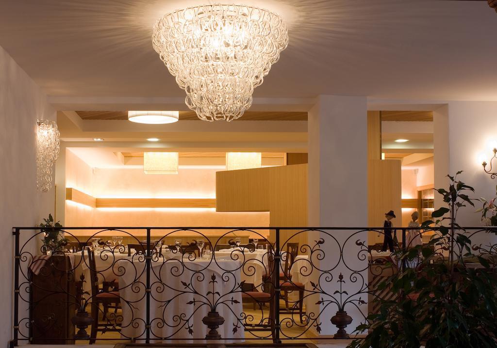 Parkhotel Ladinia San Vito di Cadore Exteriör bild